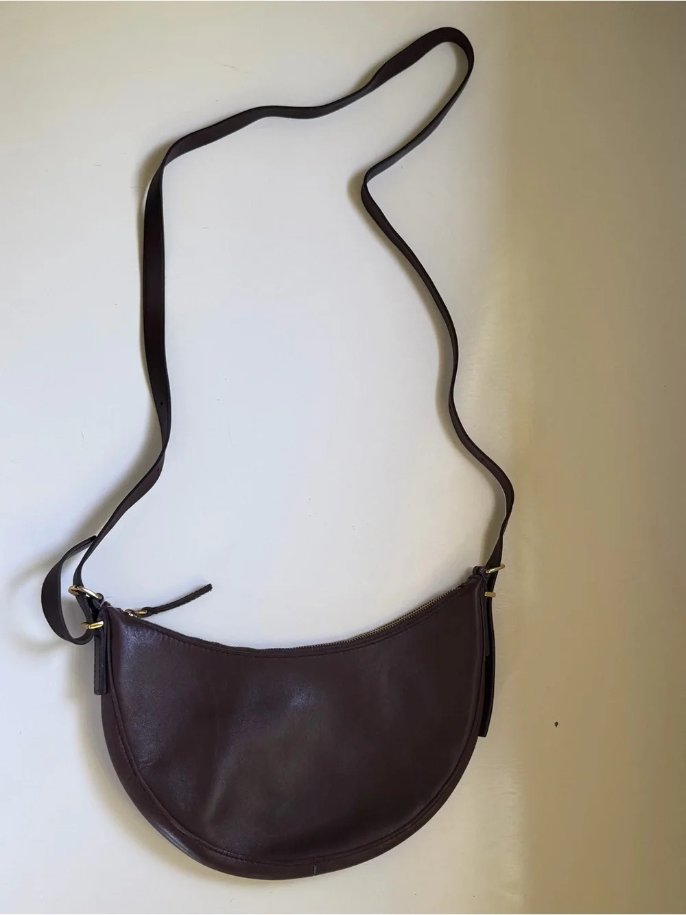 Madewell Essential Crossbody Bag Leather Crescent Chocolate Raisin